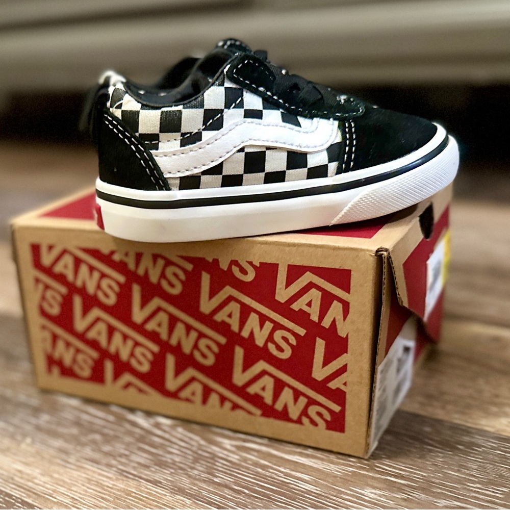 LIKE NEW/EUC Toddler VANS Old Skool Checkerboard - Picture 2 of 12